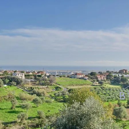 Contemporary Pool And Sea View Cagnes-sur-Mer