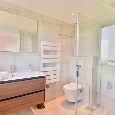 Contemporary Pool And Sea View Villa