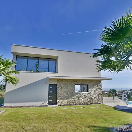 Villa Contemporary Pool And Sea View *