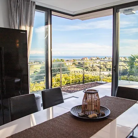 Contemporary Pool And Sea View Villa Cagnes-sur-Mer